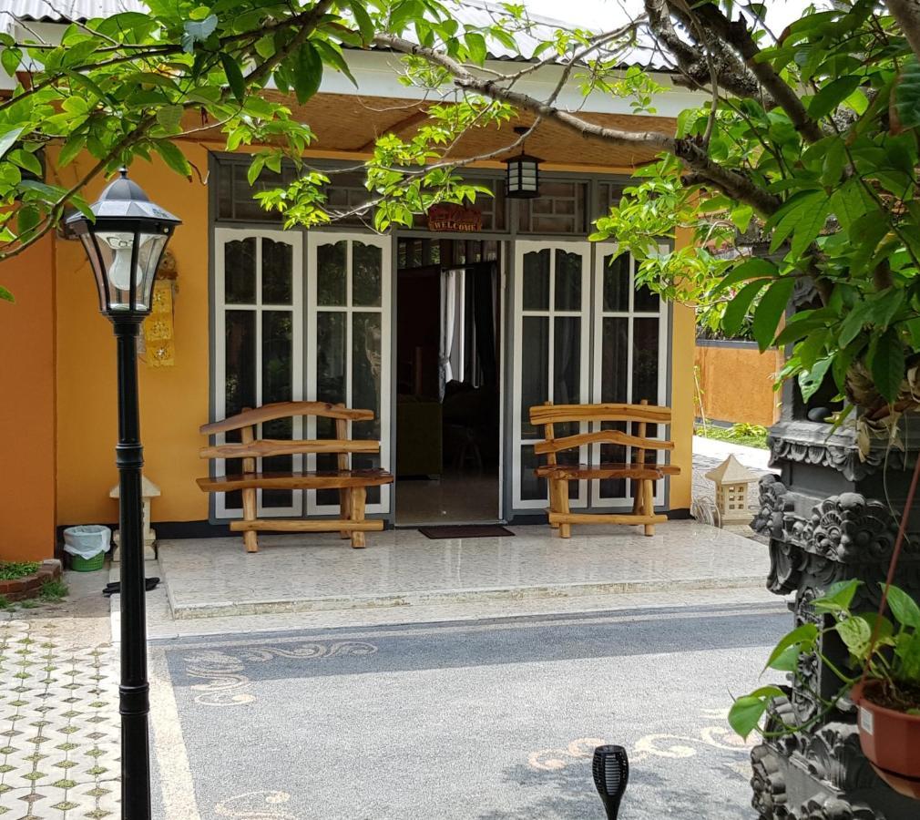 Dewi Sri Guesthouse 马塔兰 外观 照片