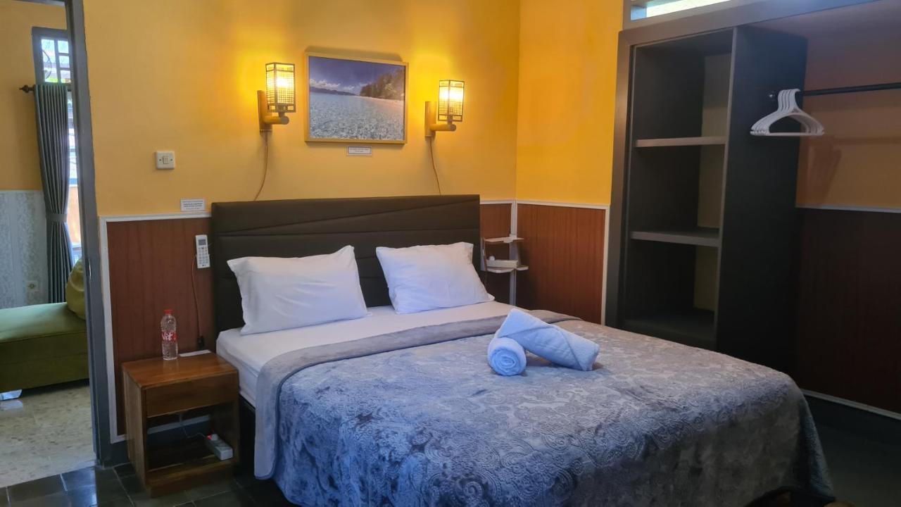 Dewi Sri Guesthouse 马塔兰 外观 照片
