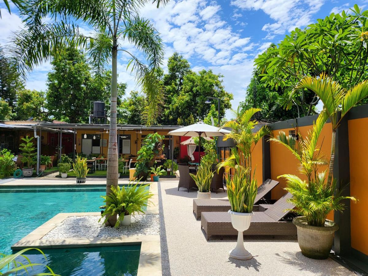 Dewi Sri Guesthouse 马塔兰 外观 照片