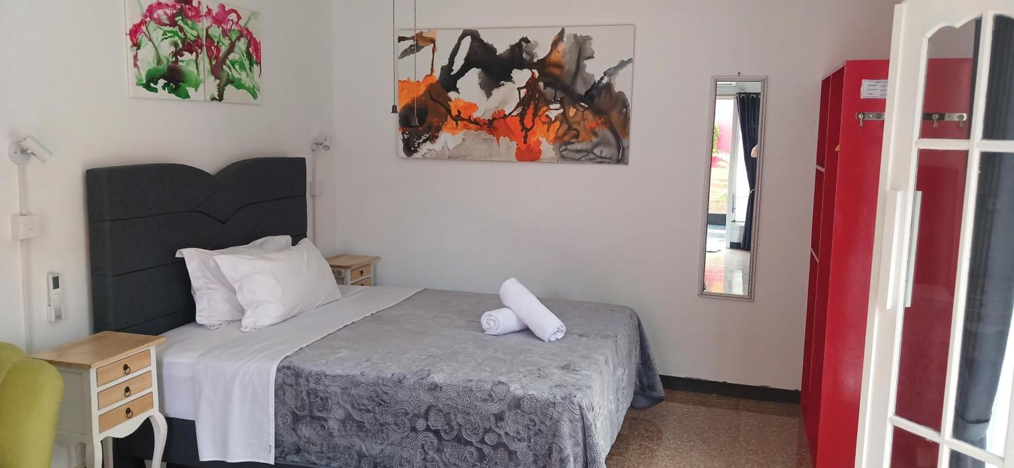Dewi Sri Guesthouse 马塔兰 外观 照片