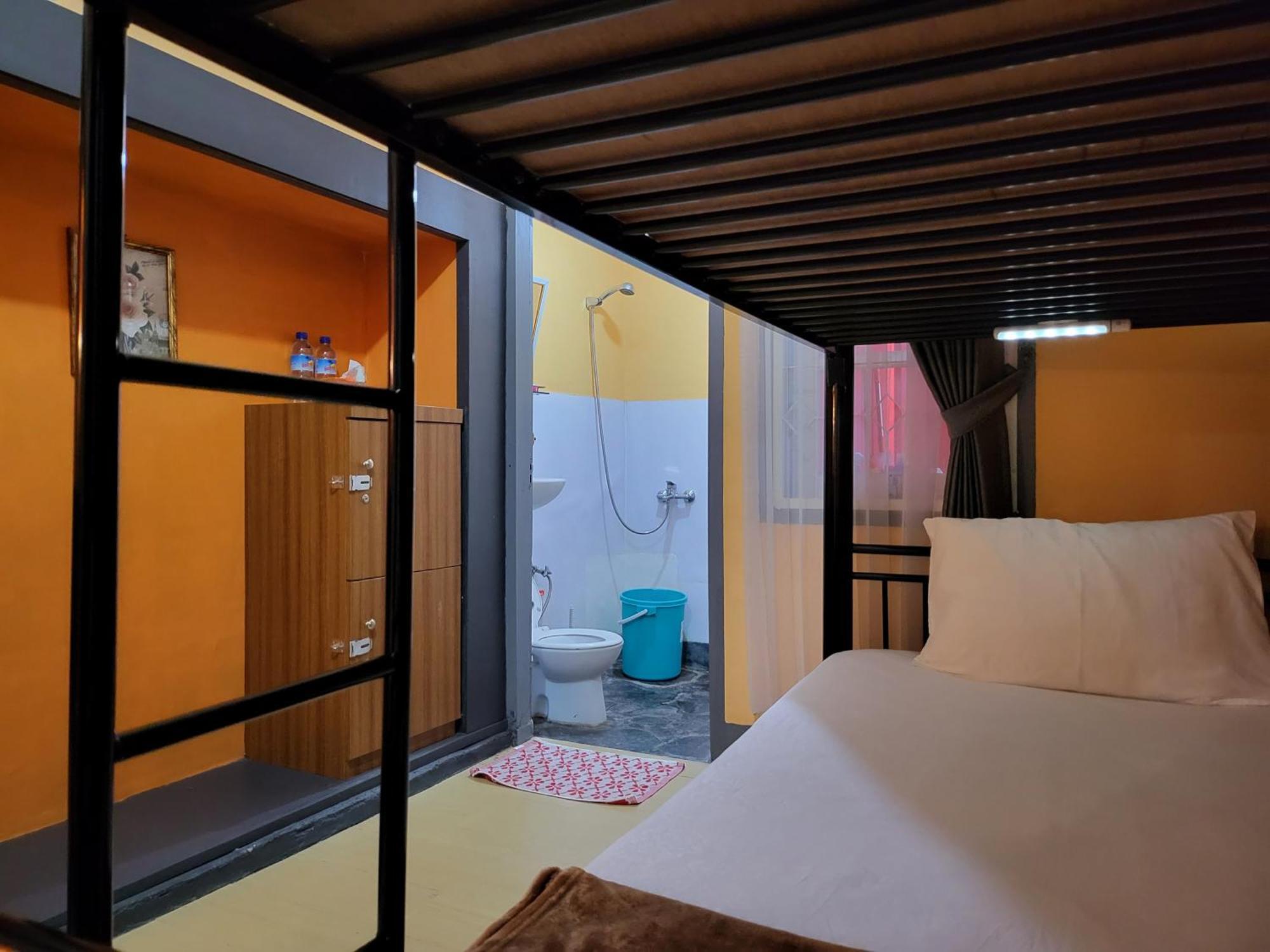 Dewi Sri Guesthouse 马塔兰 外观 照片