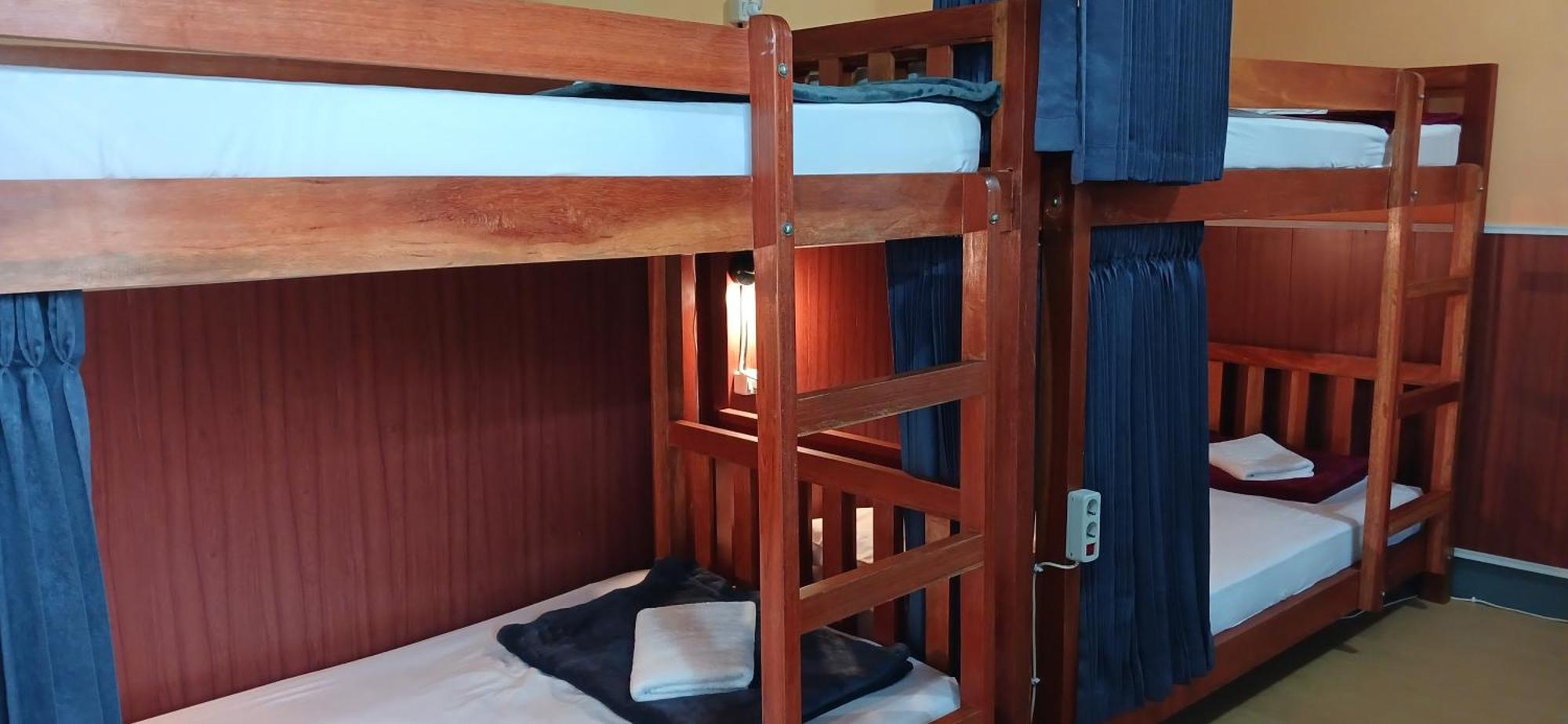 Dewi Sri Guesthouse 马塔兰 外观 照片