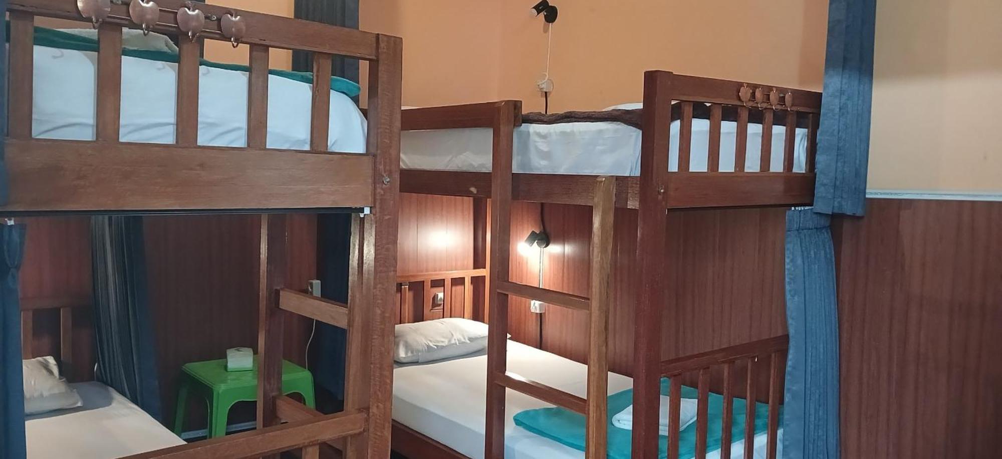 Dewi Sri Guesthouse 马塔兰 外观 照片